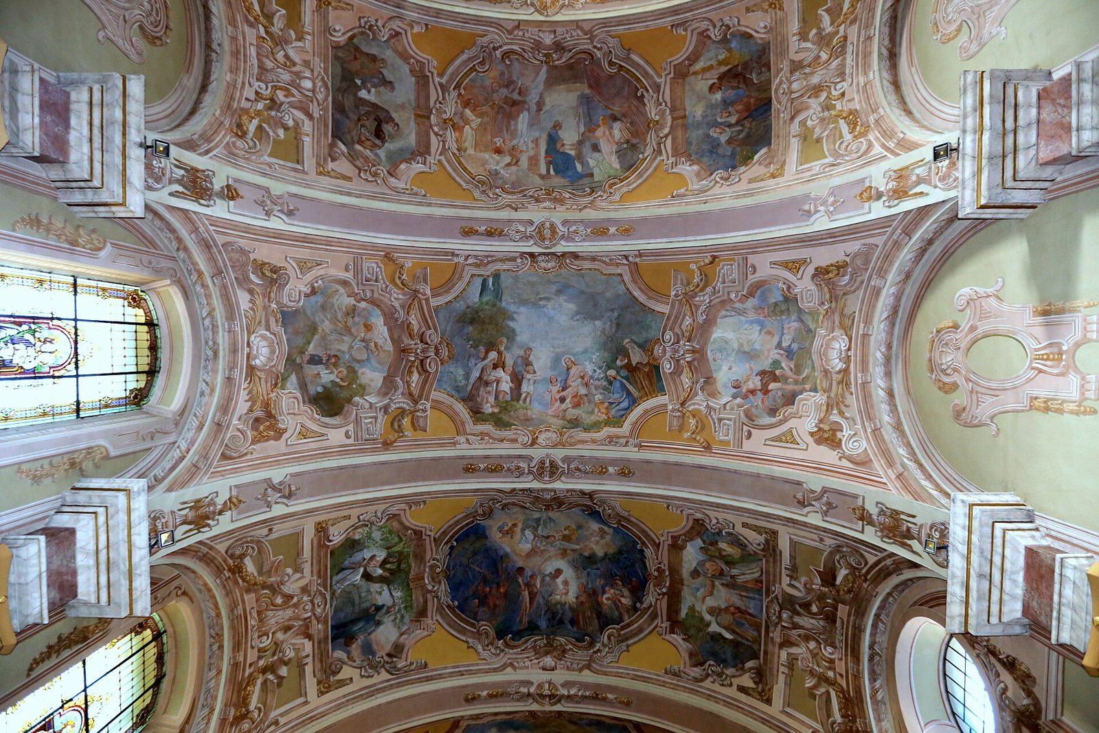 The painted Baroque vaults of the Franciscan church in Jászberény