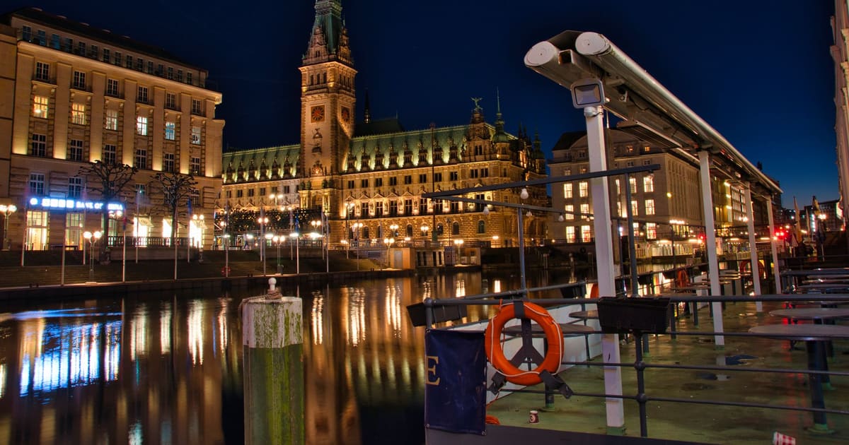 Hamburg Old Town and Alster Audio Walking Tour