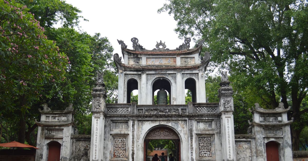 Hanoi Ba Dinh and Citadel Audio Walking Tour (Self-Guided)