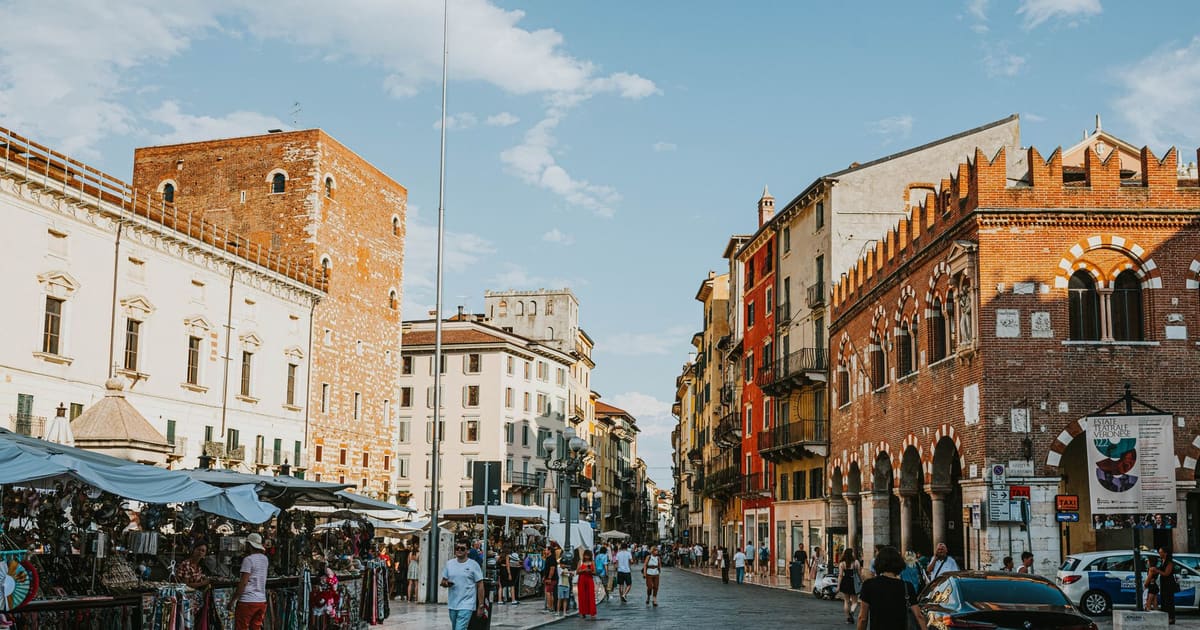 Verona San Zeno to Arena Audio Walking Tour (Self-Guided)