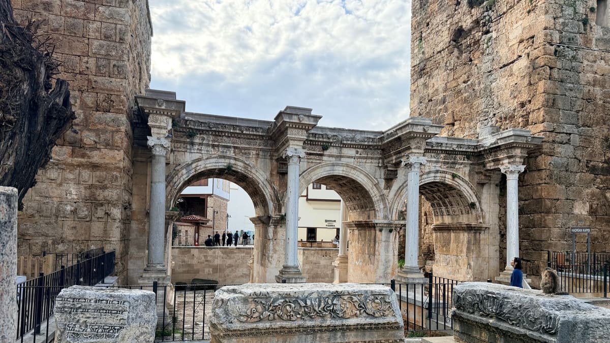 Das Hadrianstor, Antalya