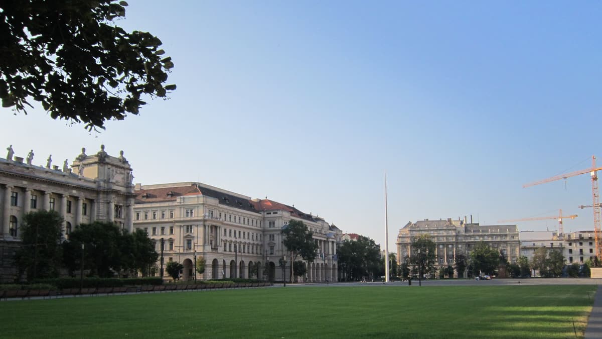 Kossuth Square, Budapest, with the arcaded Ministry of Agriculture in the centre
