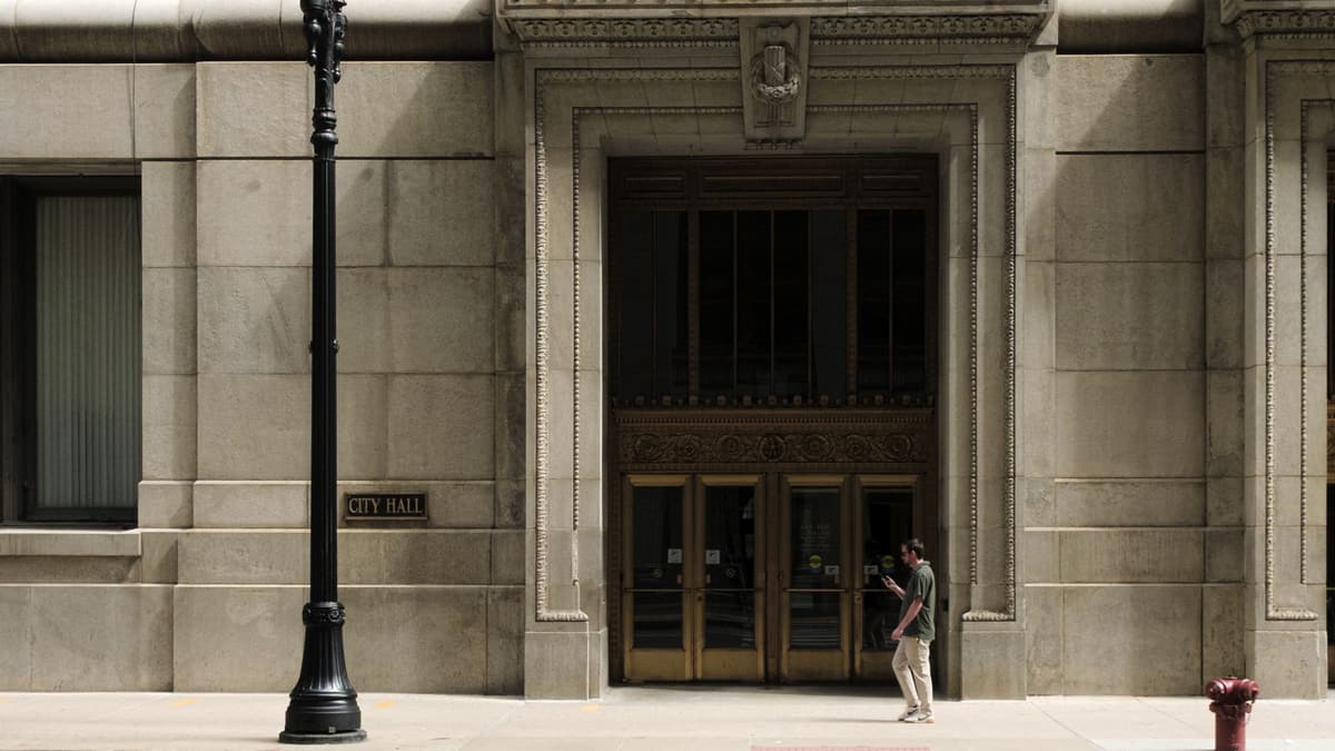 An entrance to Chicago City Hall