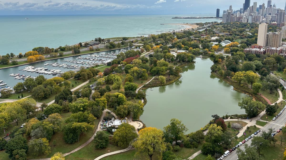 Lincoln Park and the North Side lakefront from above, Chicago