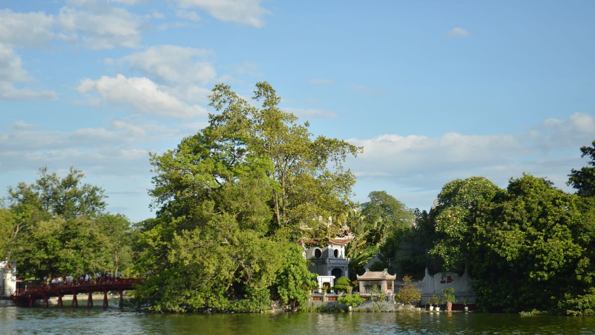 Hoàn Kiếm Lake, Hanoi