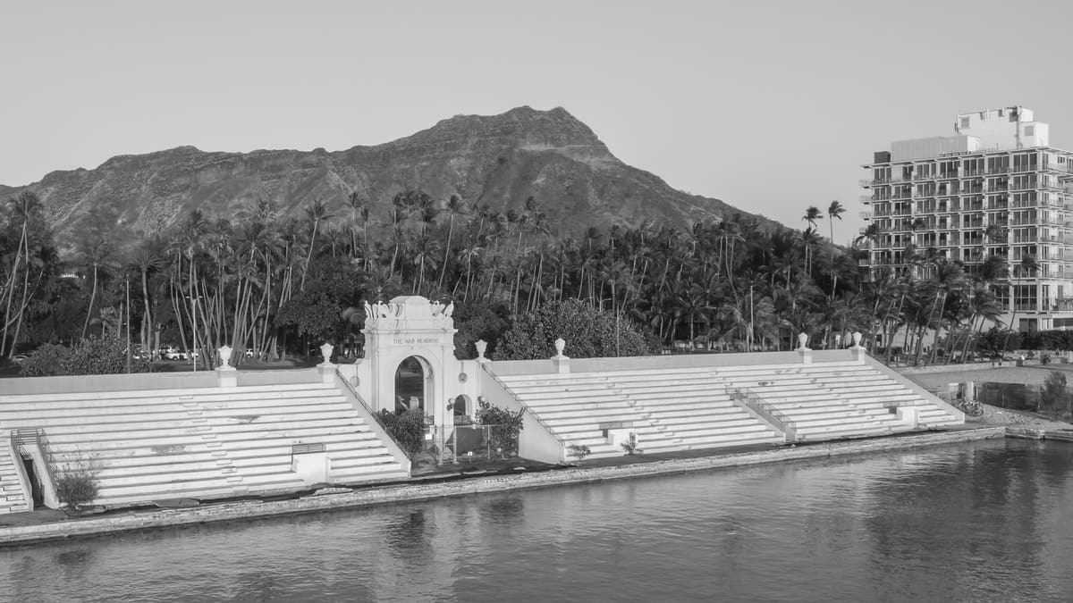 The War Memorial Natatorium, Waikiki