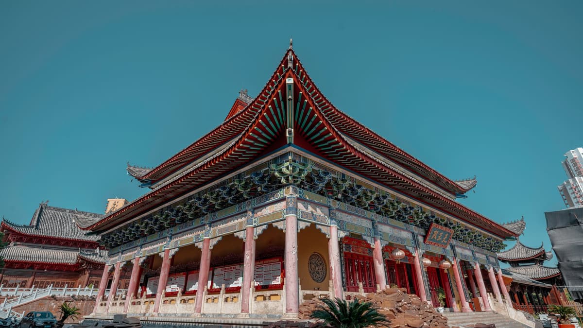 Pabellones de Primavera y Otoño, Kaohsiung