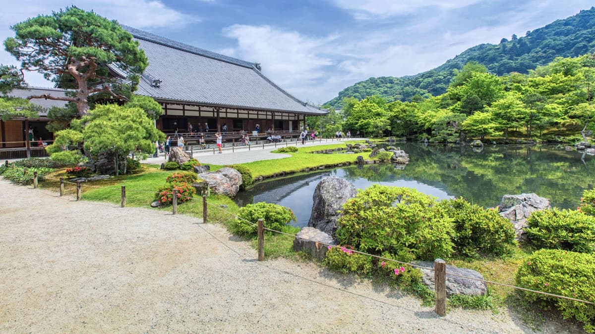 The garden pond at Tenryu-ji