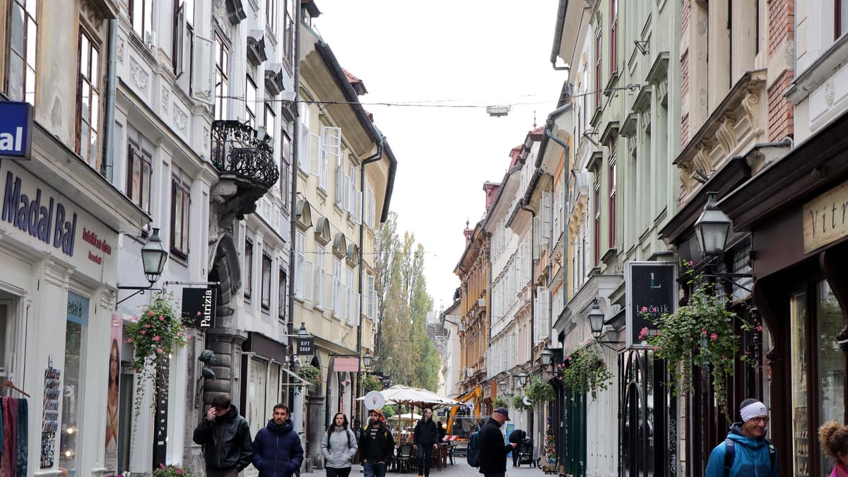 Ljubljana river cafes