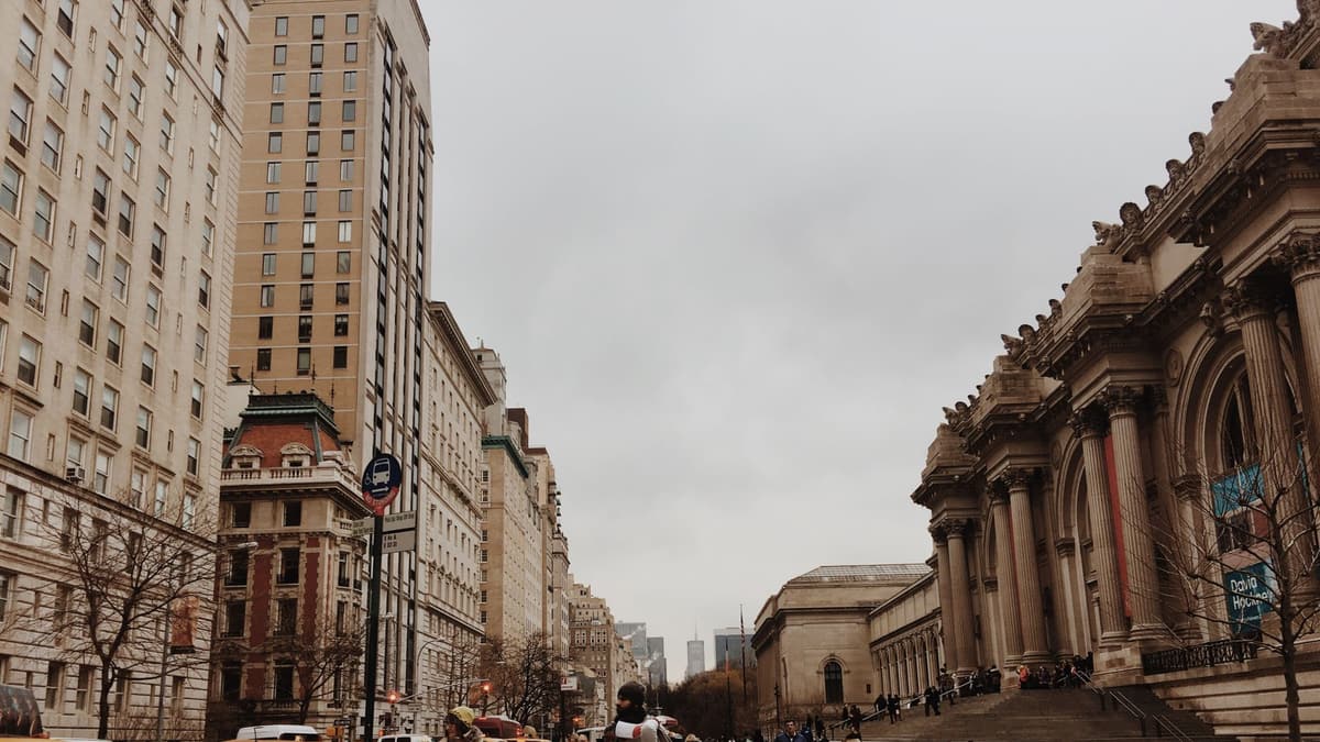 Fifth Avenue outside the Metropolitan Museum of Art, New York