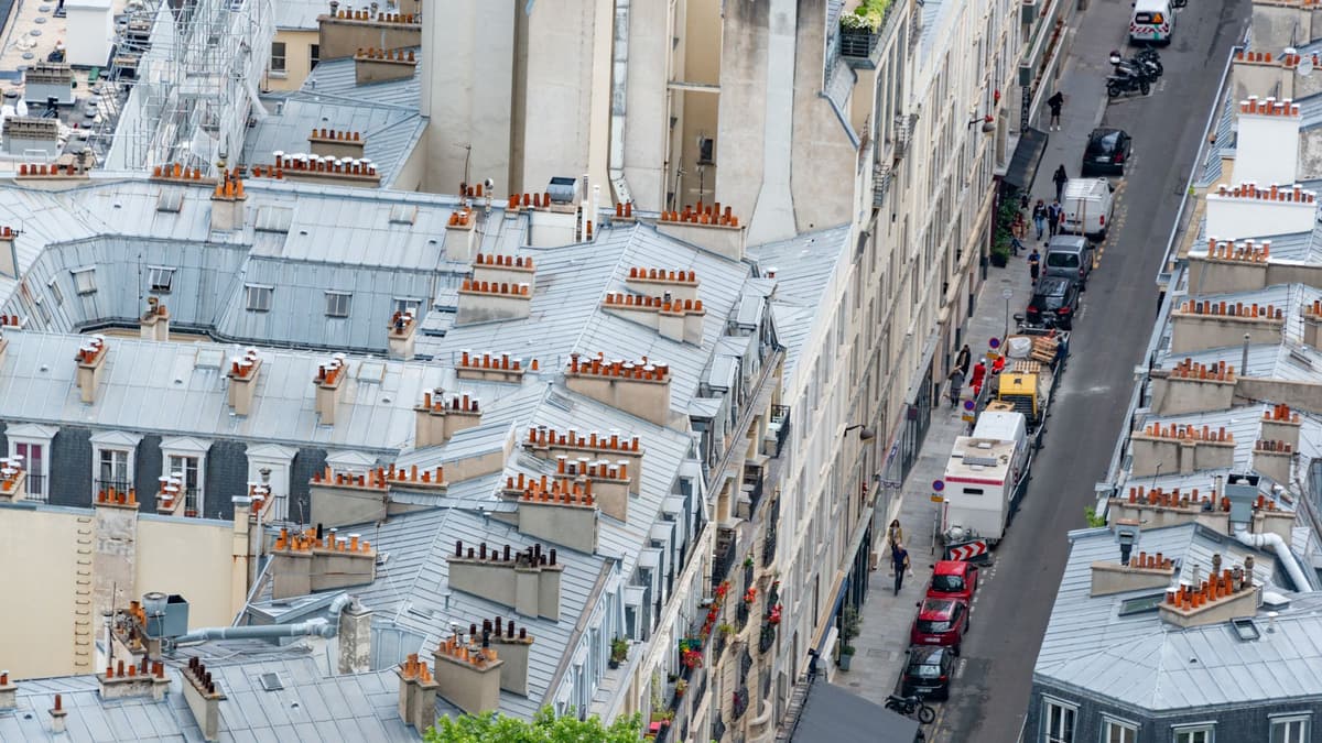Paris Marais street