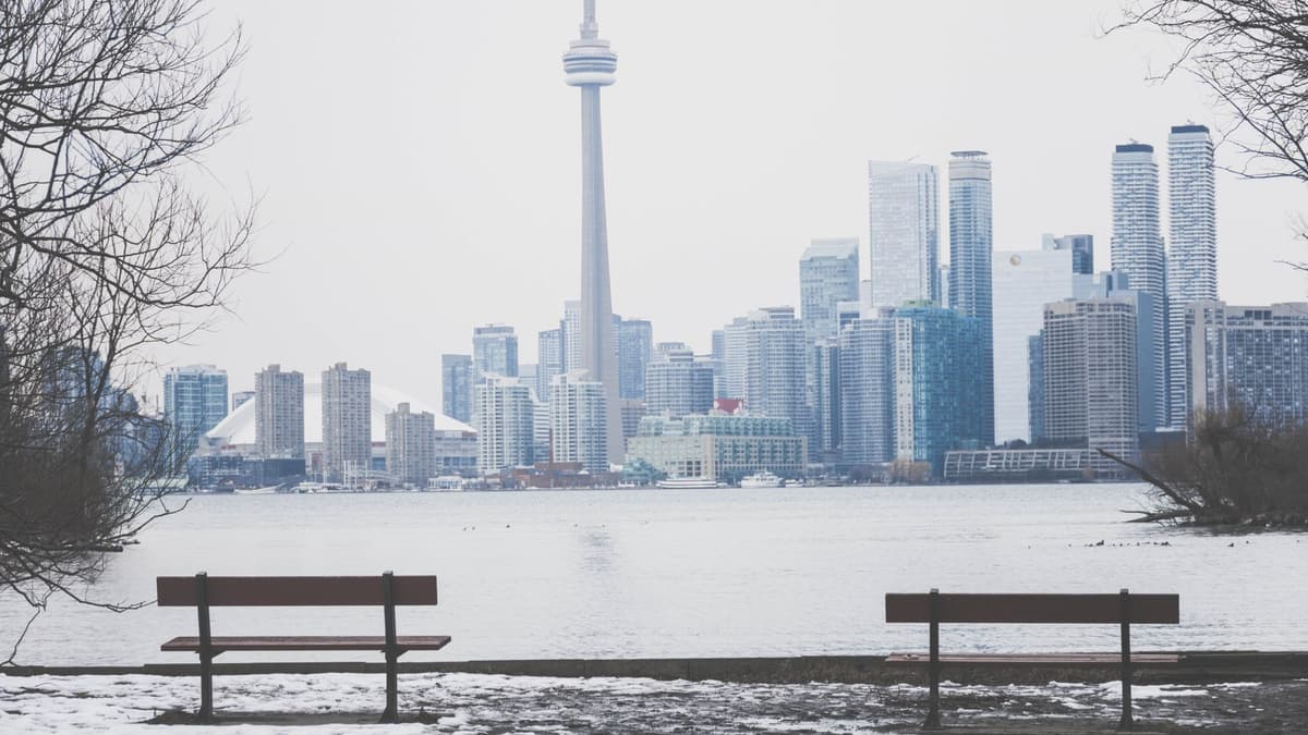 Toronto waterfront lake