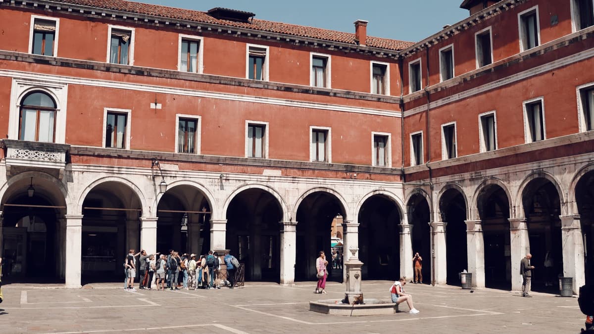 Campo San Giacomo di Rialto at the Rialto market, Venice