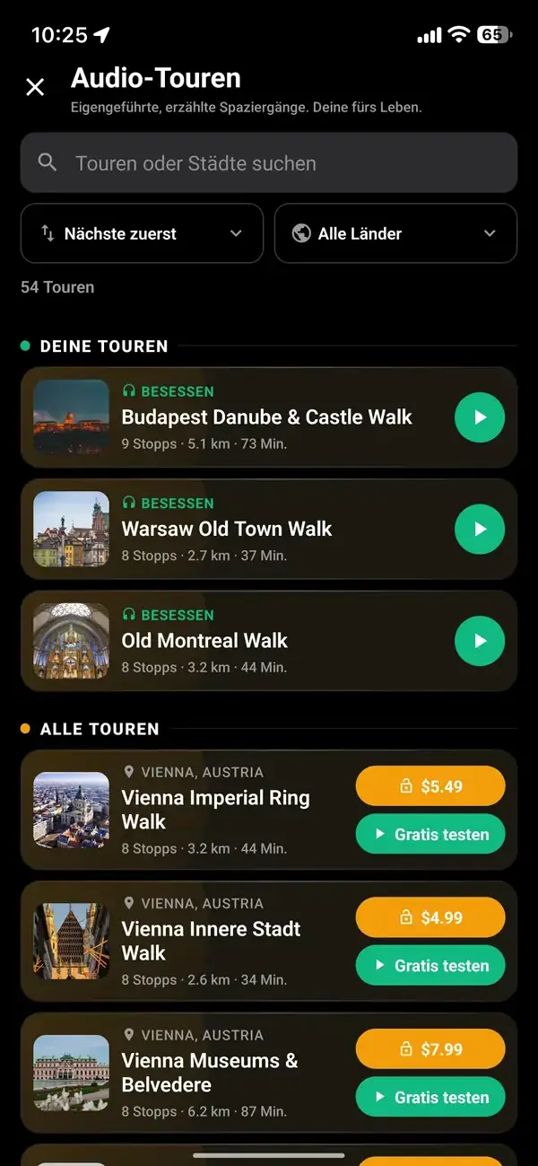 Tippe auf die goldenen Kopfhörer und wähle eine Tour