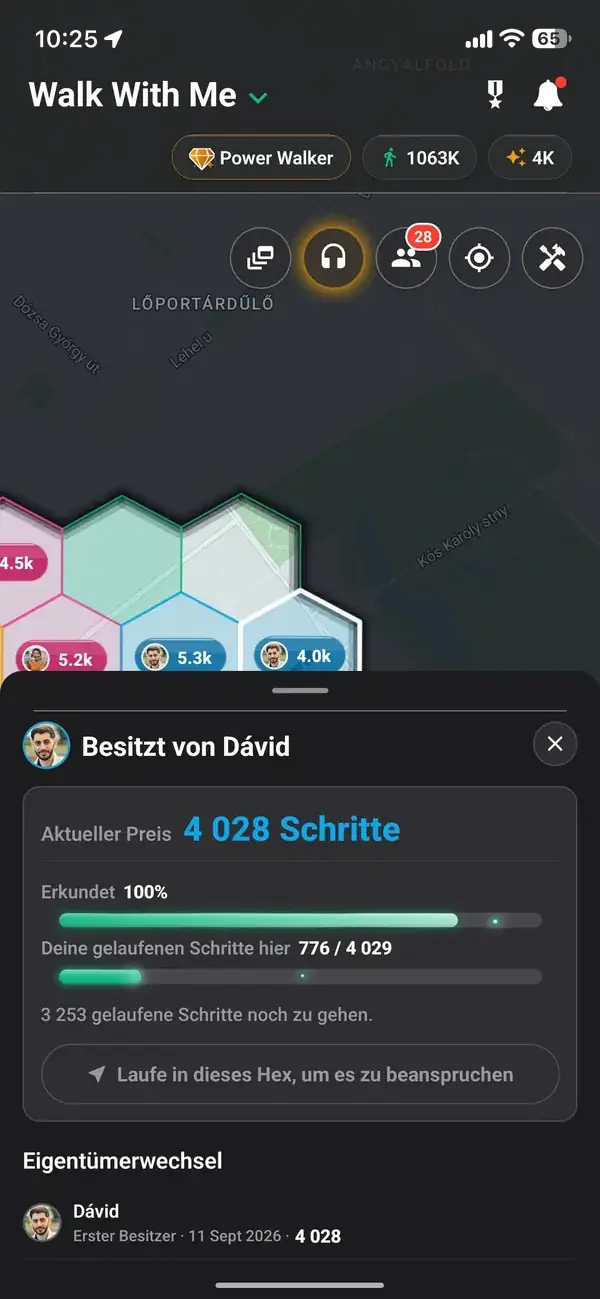 Ein beanspruchtes Sechseck mit seinem Preis und den angelegten Schritten jedes Gehers