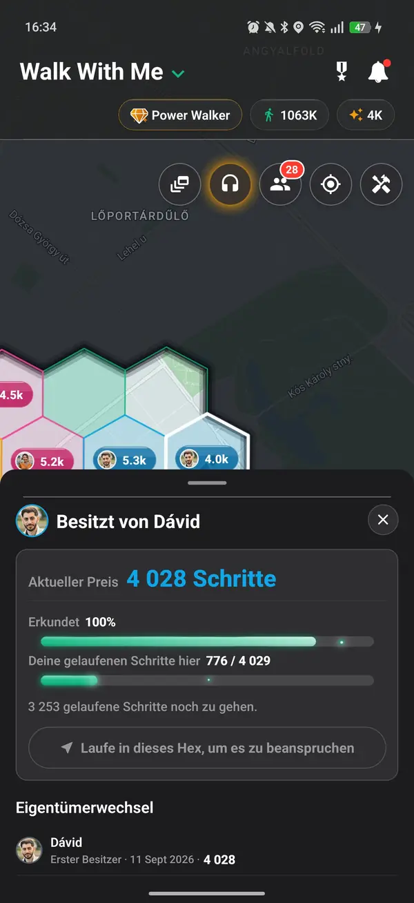 Ein beanspruchtes Sechseck mit seinem Preis und den angelegten Schritten jedes Gehers