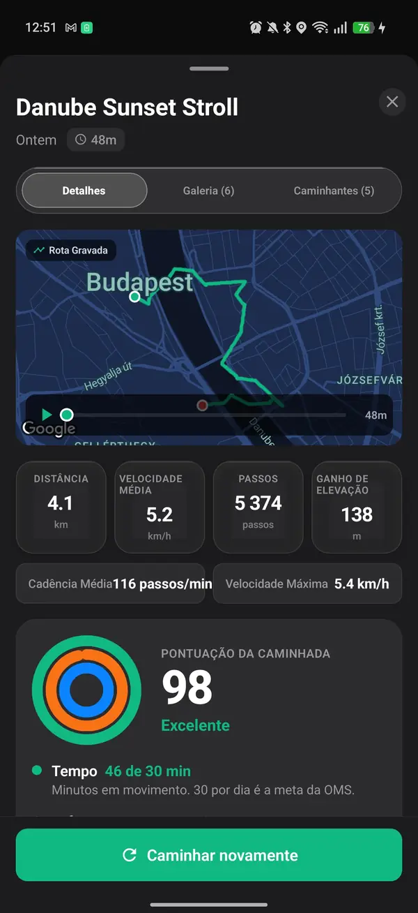 Rastreador em tempo real do Walk With Me mostrando ritmo, distância e calorias